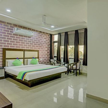 Treebo Trend Benz Chandigarh Exterior photo